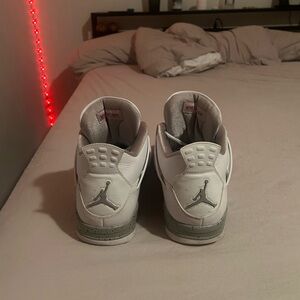 Jordan 4s